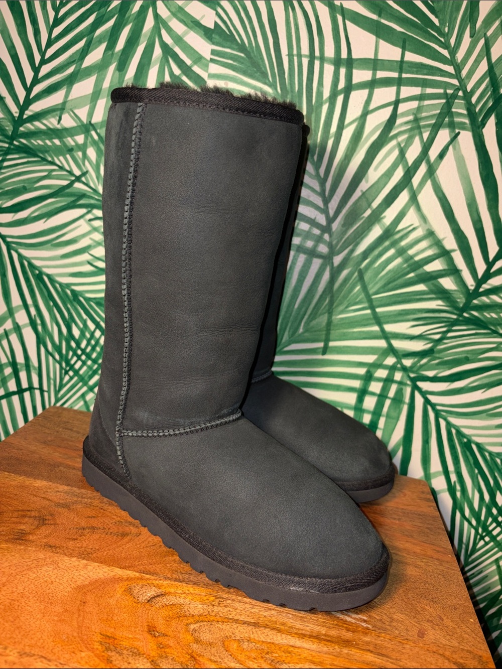 UGG Black Classic Tall Sheepskin Boots 5229Y Big Kids Size 6